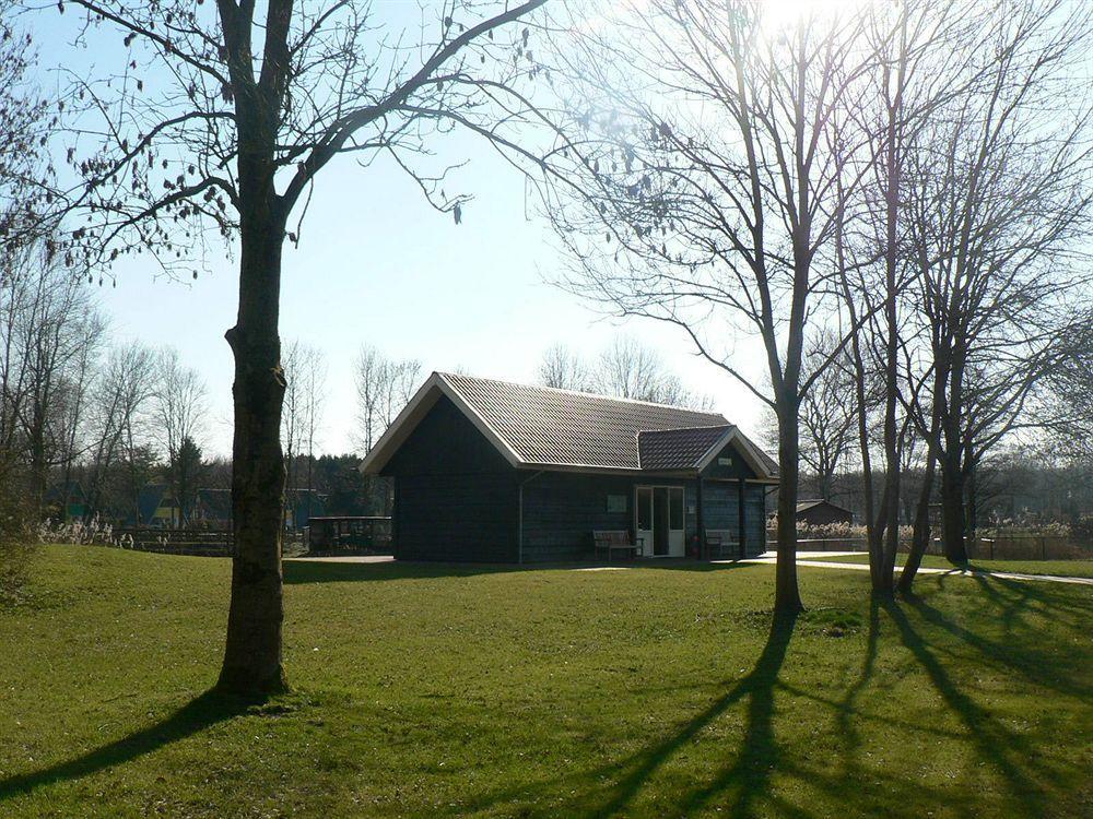 Naturistenpark Flevonatuur Hotel ไนเกิร์ก ภายนอก รูปภาพ